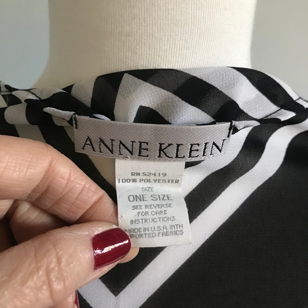 Anne Klein scarf - Picture 5 of 5
